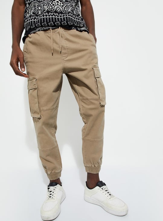 URB_N Men Relaxed Fit Cargo Joggers