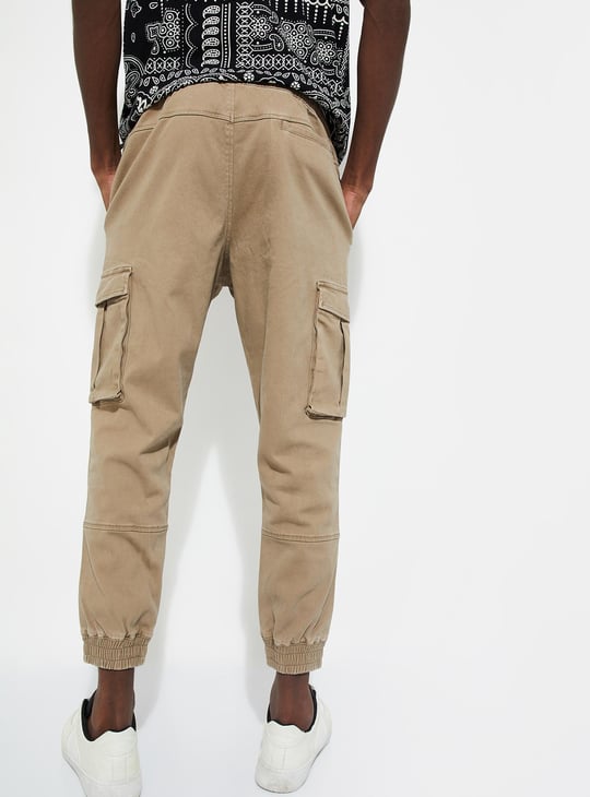 URB_N Men Relaxed Fit Cargo Joggers