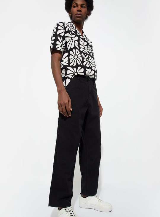 URB_N Men Relaxed Fit Solid Carpenter Trousers