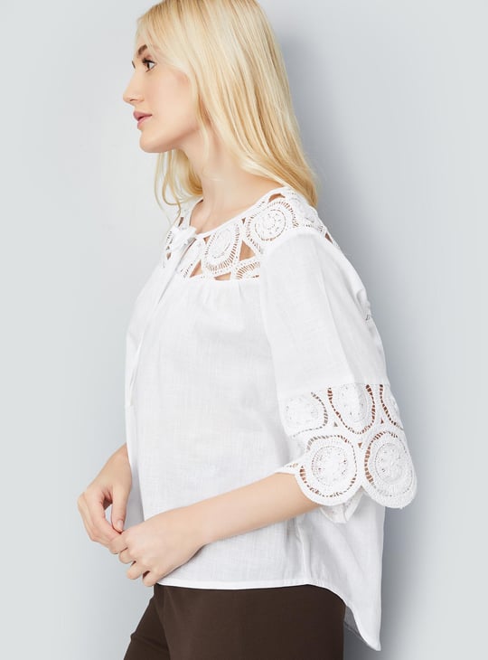 Women Crochet Lace Tie-Up Top
