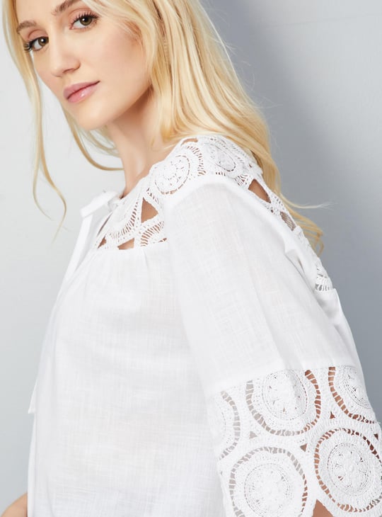 Women Crochet Lace Tie-Up Top