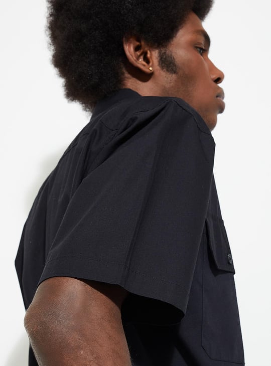 URB_N Men Relaxed Fit Solid Flap Pocket Shirt