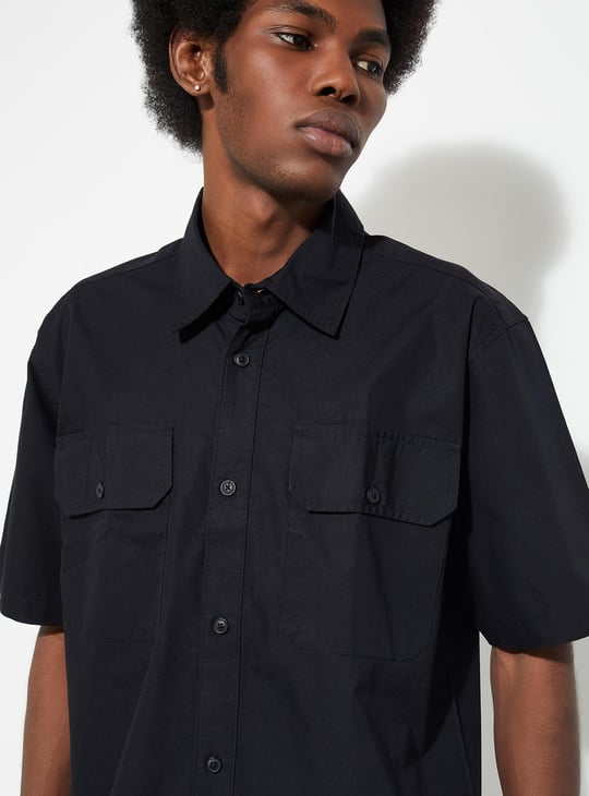 URB_N Men Relaxed Fit Solid Flap Pocket Shirt