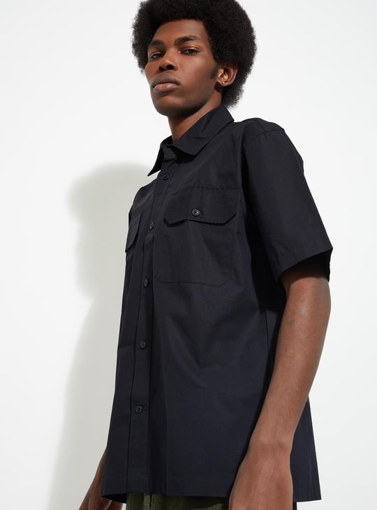 URB_N Men Relaxed Fit Solid Flap Pocket Shirt