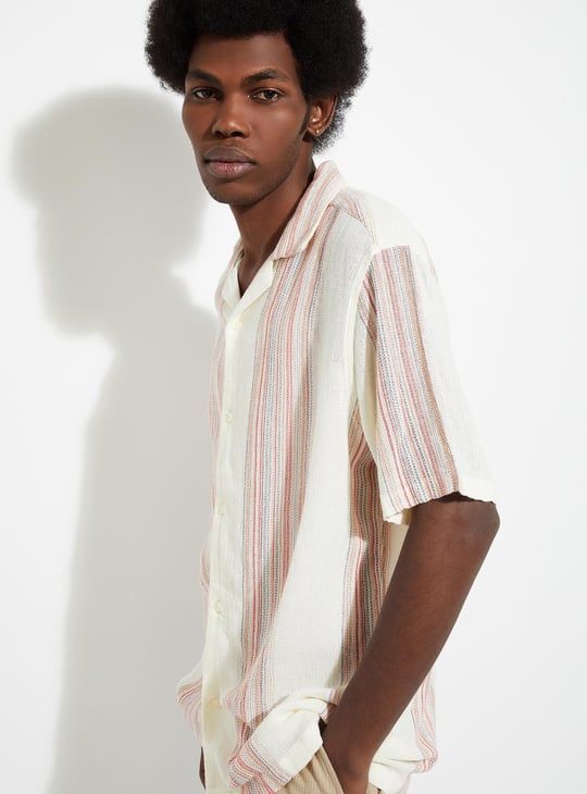 URB_N Men Relaxed Fit Striped Resort Shirt