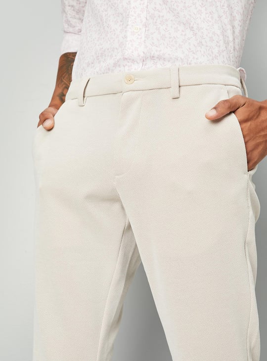 Men Solid Slim Fit Chinos