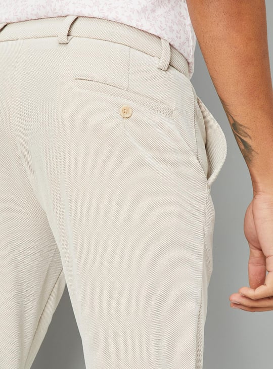 Men Solid Slim Fit Chinos