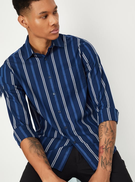 Men Regular Fit Striped Casual Shirt
