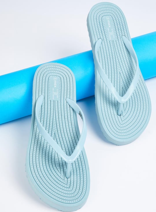 Women Textured V-Strap Flip Flops