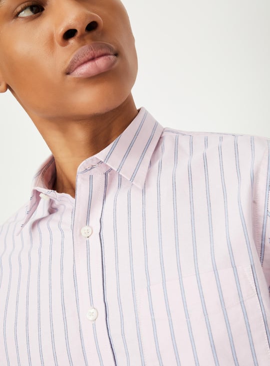 Men Regular Fit Striped Casual Shirt