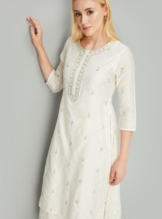 Women Embroidered Layered Kurta