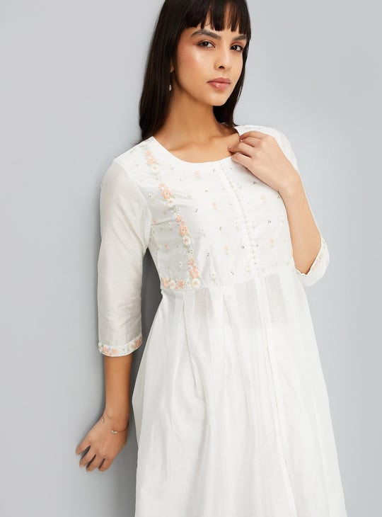 Women Embroidered Front Slit Kurta with Palazzos