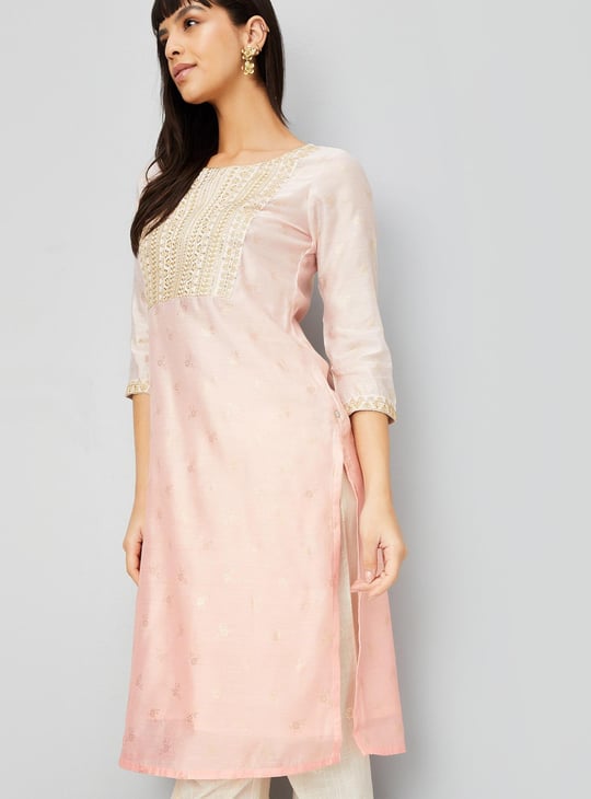Women Embroidered Kurta with Pocket
