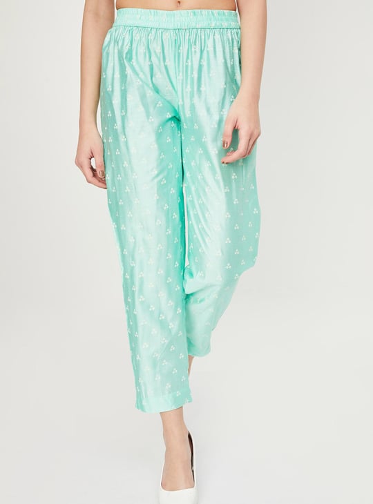 Women Embroidered Straight Kurta Set
