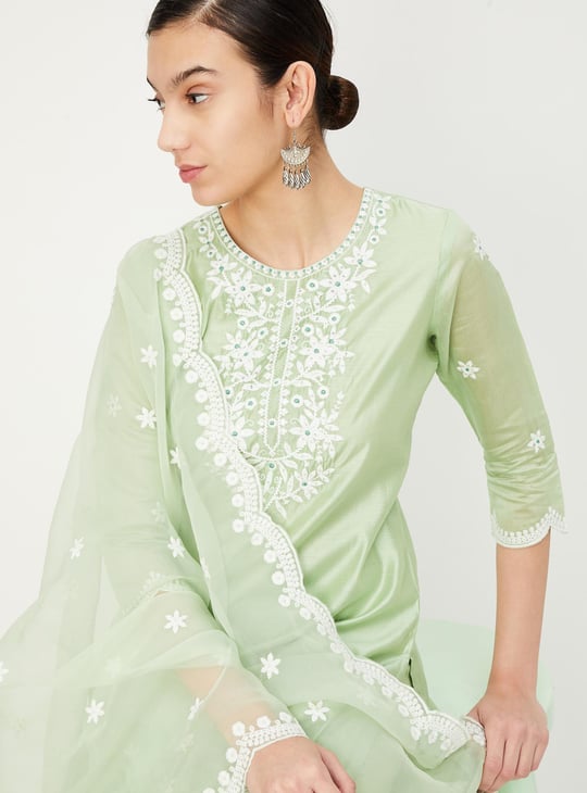 Women Embroidered Kurta Set with Dupatta