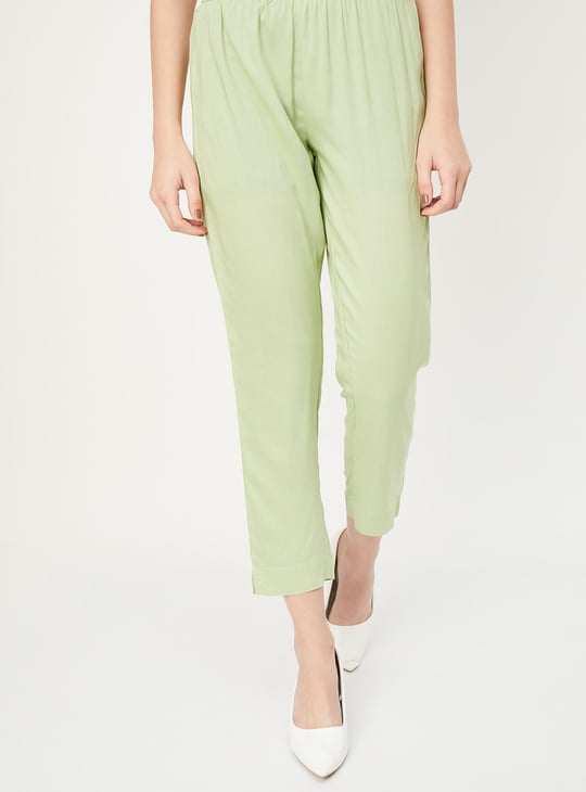 Women Embroidered Kurta Set with Dupatta