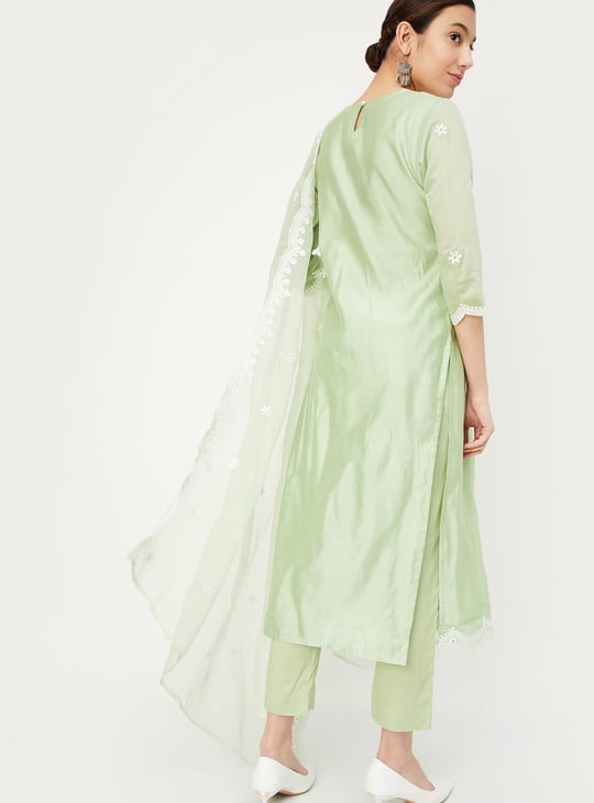 Women Embroidered Kurta Set with Dupatta