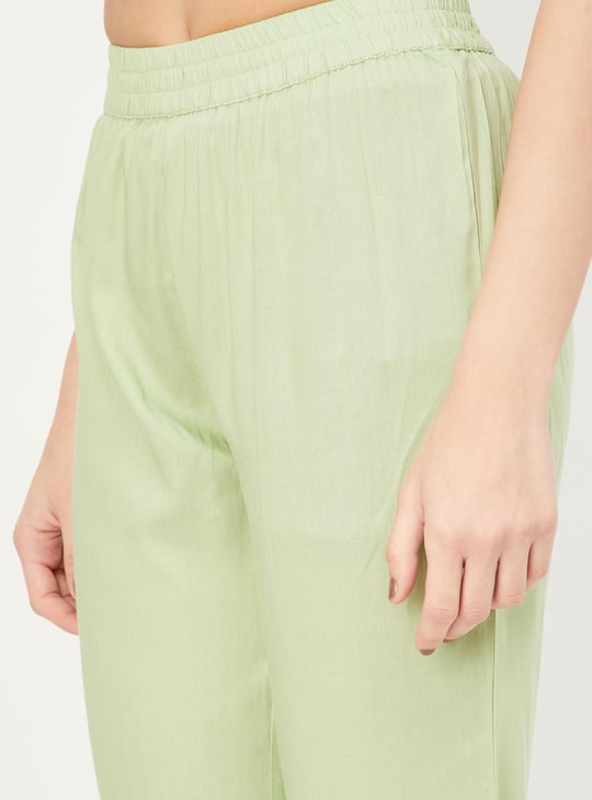 Women Embroidered Kurta Set with Dupatta