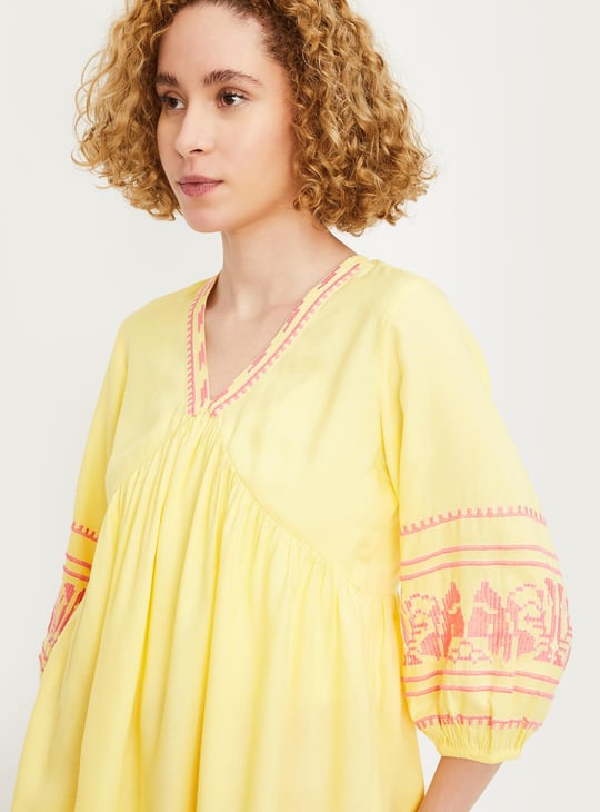 Women Embroidered Tunic