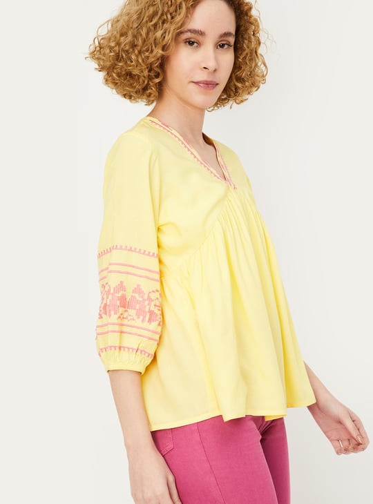 Women Embroidered Tunic