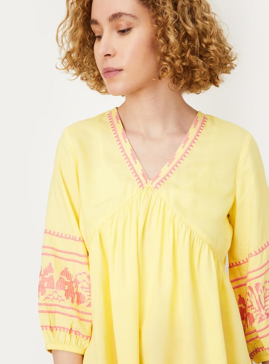 Women Embroidered Tunic