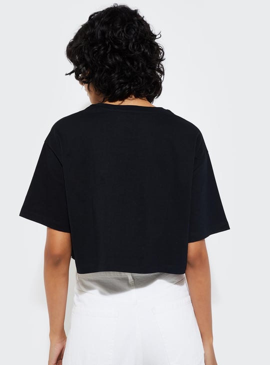 URB_N Women Friends Printed Cropped T-shirt