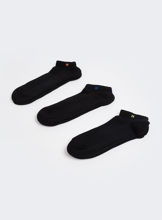 Men Solid Ankle Length Socks - Pack of 3