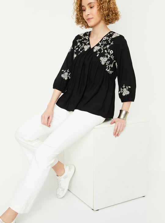 Women Embroidered Tunic