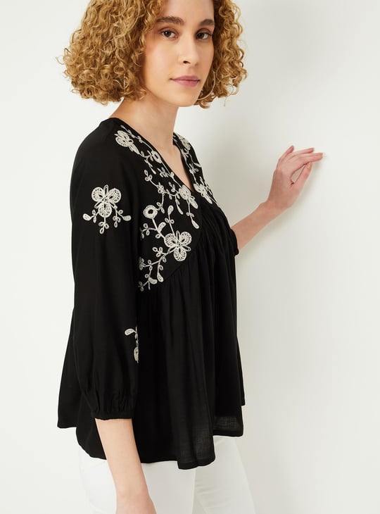 Women Embroidered Tunic