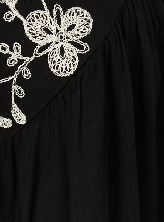 Women Embroidered Tunic