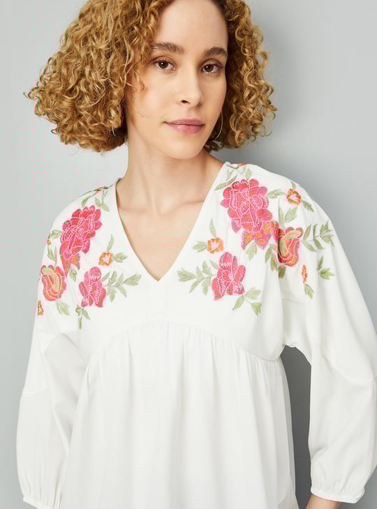 Women Floral Embroidered Tunic