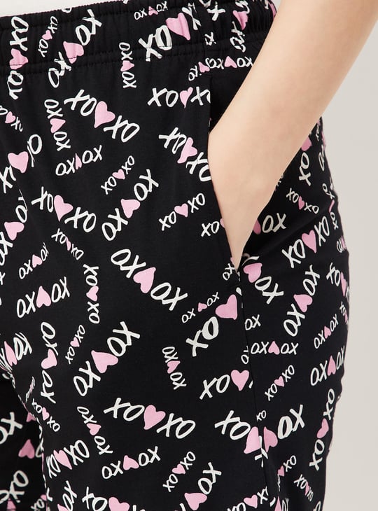 Women Quirky Printed Shorts