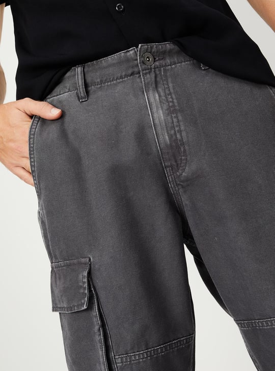 Men Relaxed Fit Solid Cargo Jeans