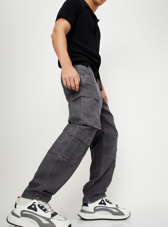 Men Relaxed Fit Solid Cargo Jeans