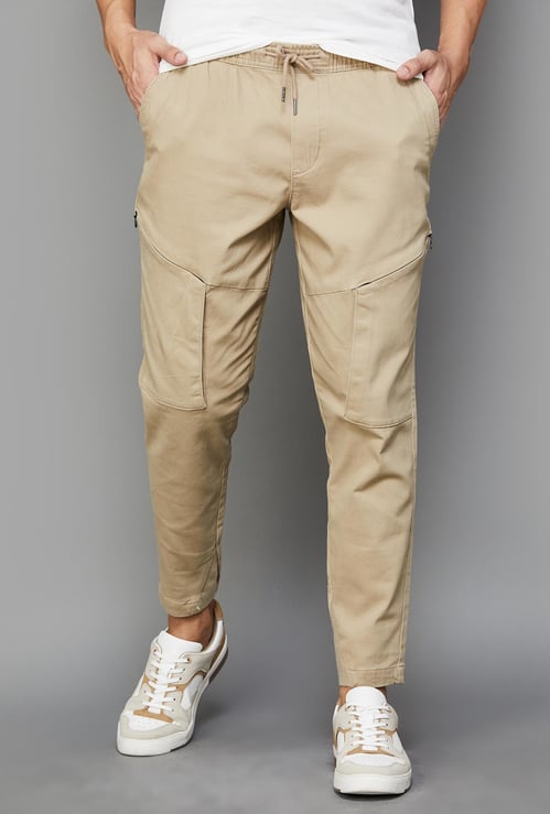 JACK & JONES Men Solid Elasticated Regular Fit Joggers