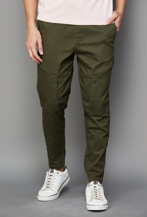 JACK & JONES Men Solid Elasticated Regular Fit Joggers