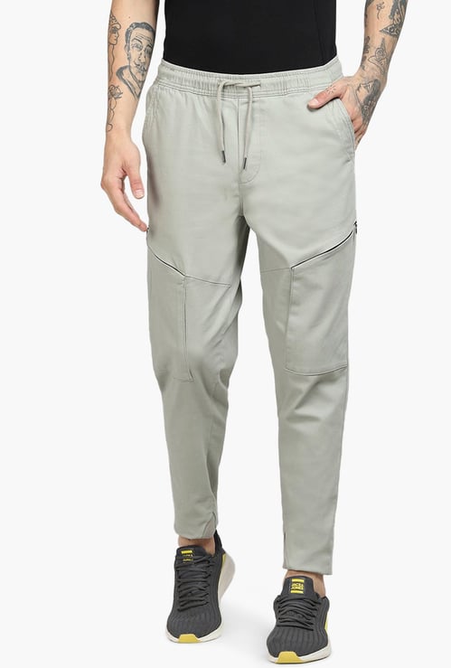 JACK & JONES Men Solid Elasticated Regular Fit Joggers