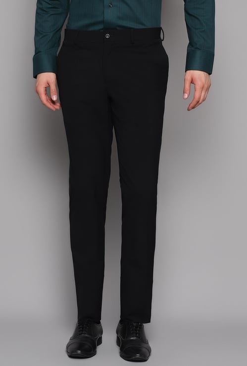 BLACKBERRYS Men Solid Slim Straight Fit Casual Trousers
