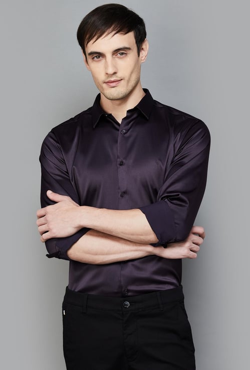 V DOT Men Solid Slim Fit Casual Shirt