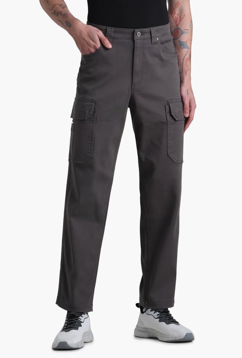 JACK & JONES Men Solid Regular Fit Cargo Trousers