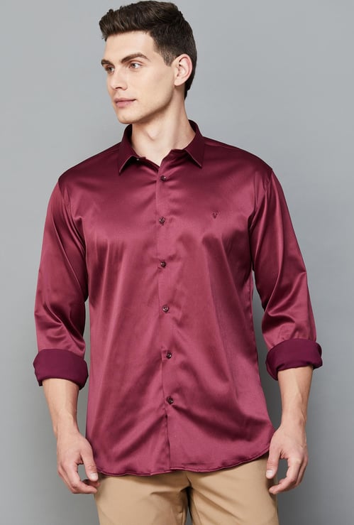 V DOT Men Solid Slim Fit Casual Shirt