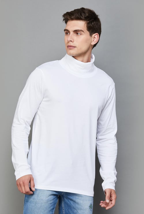 CELIO Men Solid Turtle Neck T-shirt