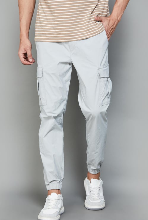 JACK & JONES Men Solid Cargo Style Joggers
