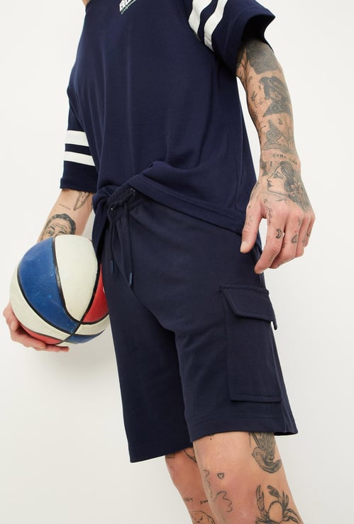 Men Solid Athleisure Cargo Shorts