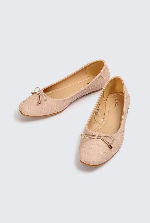 Women Textured Bow-Detailed Ballerinas