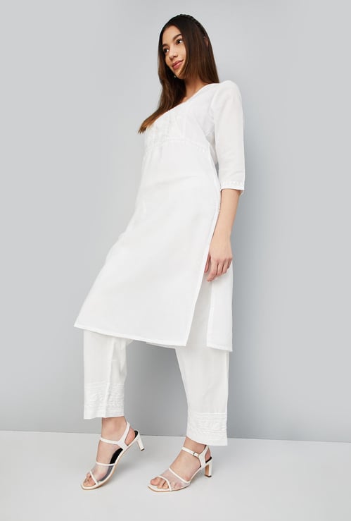 Women Embroidered Straight Pants