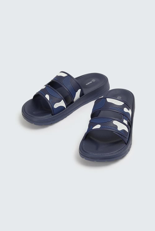 Men Colourblocked 3D Detailed Sliders