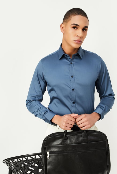 Men Solid Slim Fit Formal Shirt