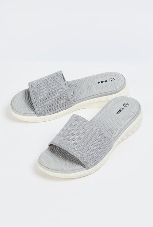 Women Knit Sliders