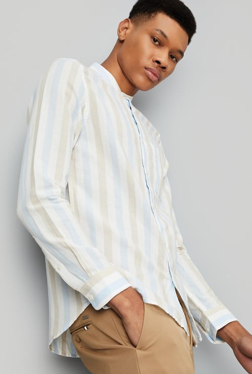 Men Regular Fit Striped Casual Shirt